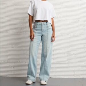 AMERICAN EAGLE | Curvy High-Waisted Stovepipe Jeans